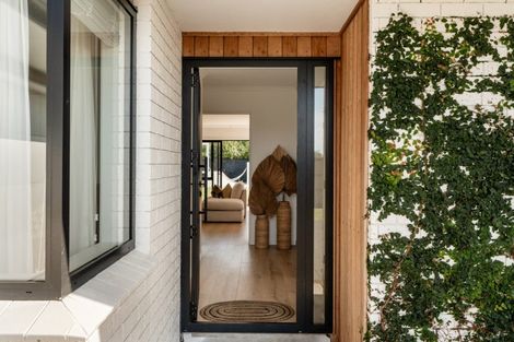 Photo of property in 25 Hibiscus Avenue, Mount Maunganui, 3116