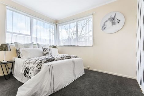 Photo of property in 37 Triangle Road, Massey, Auckland, 0614