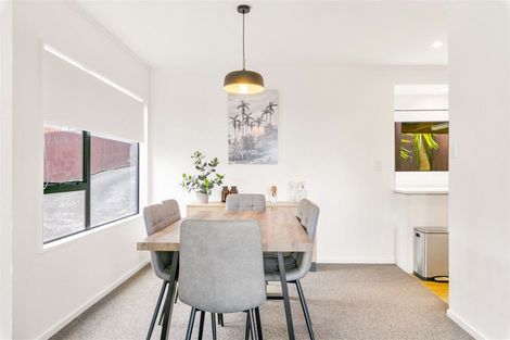 Photo of property in 2/28 Royal Road, Massey, Auckland, 0614