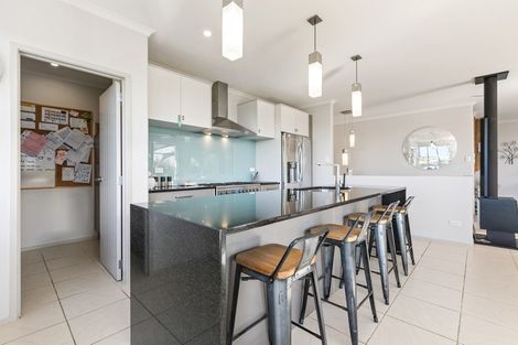 Photo of property in 39 Dayna Avenue, Ohauiti, Tauranga, 3112