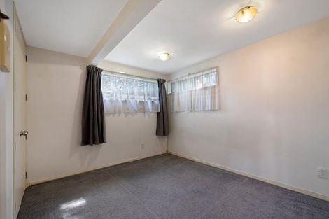 Photo of property in 13 Halcombe Place, Green Bay, Auckland, 0604