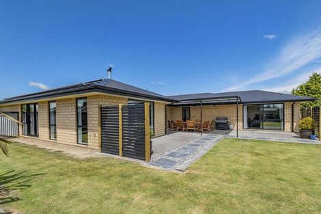 Photo of property in 13 Cressy Place, Darfield, 7510