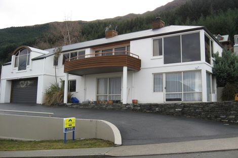 Photo of property in 40 Greenstone Place, Fernhill, Queenstown, 9300