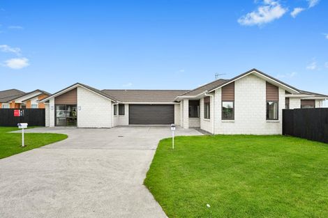 Photo of property in 2 Capricorn Place, Rototuna North, Hamilton, 3210