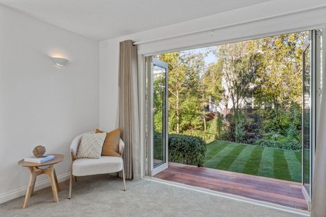 Photo of property in 32 Wai-iti Terrace, Burnside, Christchurch, 8052