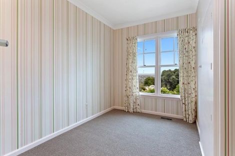 Photo of property in 37 Dyers Pass Road, Cashmere, Christchurch, 8022