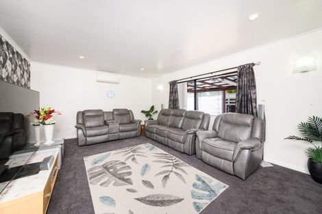 Photo of property in 155 Schnell Drive, Kelvin Grove, Palmerston North, 4414