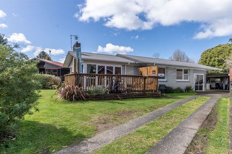 Photo of property in 17 Macmurdo Avenue, Glenview, Hamilton, 3206