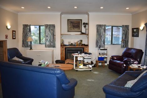 Photo of property in 71 Moana Street, Otaki Beach, Otaki, 5512