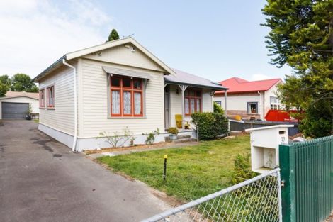 Photo of property in 32 Colombo Street, Hokowhitu, Palmerston North, 4410