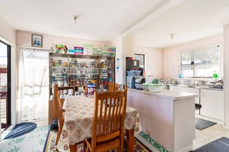 Photo of property in 72 Finlayson Avenue, Clendon Park, Auckland, 2103
