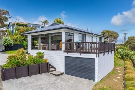 Photo of property in 8b Government Road, Raglan, 3225