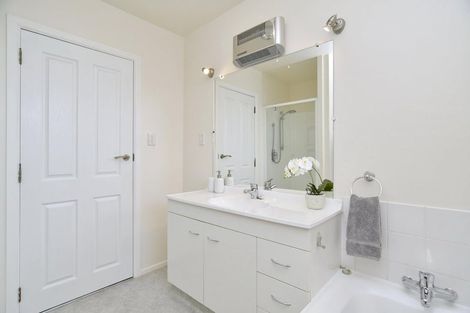 Photo of property in 43 Valecrest Avenue, Parklands, Christchurch, 8083