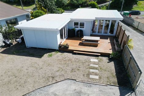 Photo of property in 14 Carthew Terrace, Foxton Beach, Foxton, 4815