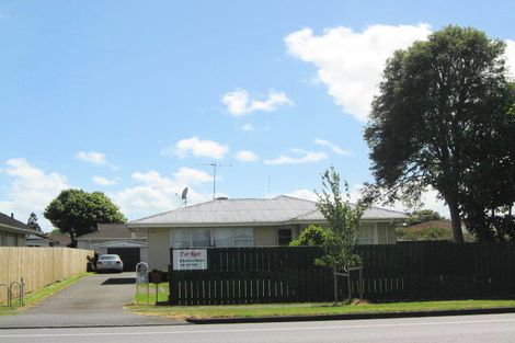 Photo of property in 136 Great South Road, Takanini, 2112