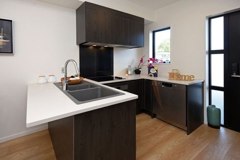 Photo of property in 11 Waru Lane, Te Atatu Peninsula, Auckland, 0610