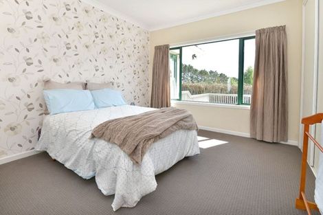 Photo of property in 1211 State Highway 16, Waimauku, 0883