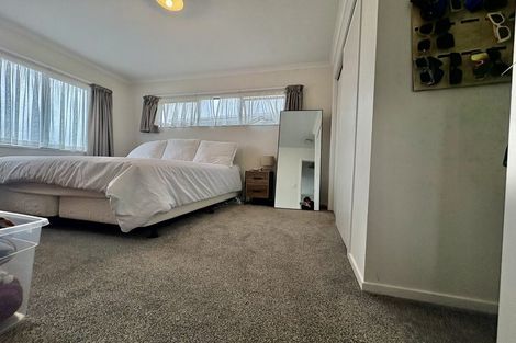 Photo of property in 41 Vera Road, Te Atatu South, Auckland, 0610