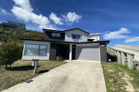 Photo of property in 25 Cresswell Place, Johnsonville, Wellington, 6037