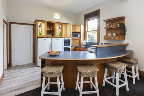 Photo of property in 17 Reeves Road, Opawa, Christchurch, 8023