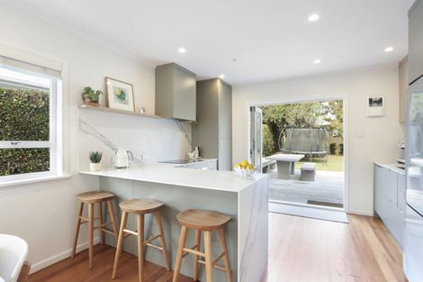 Photo of property in 31 Renata Crescent, Te Atatu Peninsula, Auckland, 0610