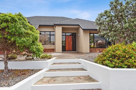 Photo of property in 26 Quadrant Heights, Paraparaumu, 5032