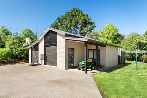 Photo of property in 81 Vaughans Road, Okura, Albany, 0792
