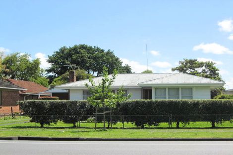 Photo of property in 132 Great South Road, Takanini, 2112