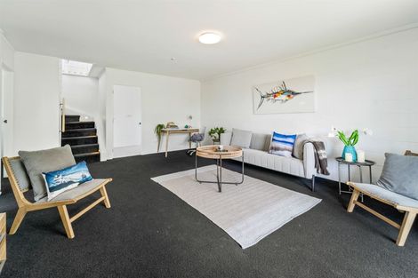 Photo of property in 56 Stanmore Bay Road, Stanmore Bay, Whangaparaoa, 0932