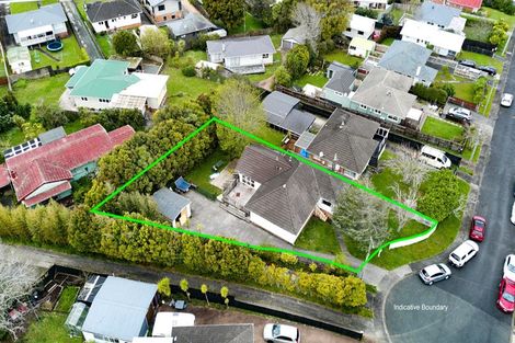 Photo of property in 15 Tauhara Street, Green Bay, Auckland, 0604