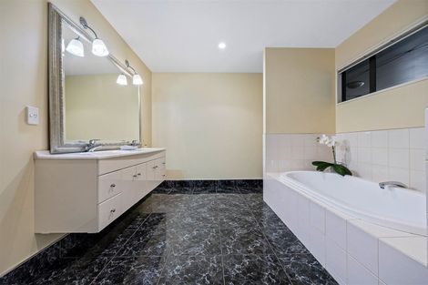 Photo of property in 158 Glenstrae Road, Redcliffs, Christchurch, 8081