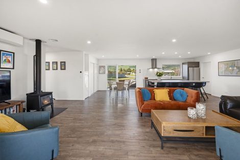 Photo of property in 140 Lisland Drive, Kinloch, Taupo, 3377