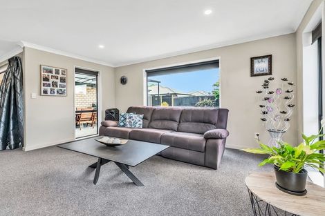 Photo of property in 13 Cressy Place, Darfield, 7510