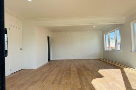 Photo of property in 46 Christmas Road, Manurewa, Auckland, 2102