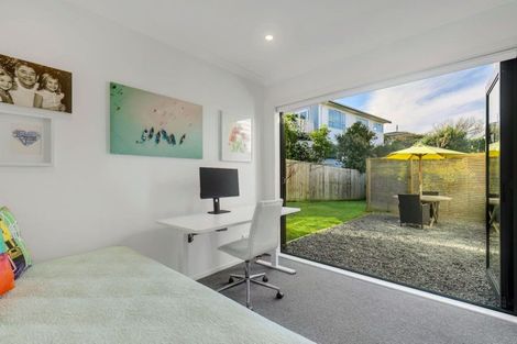 Photo of property in 8 The Track, Plimmerton, Porirua, 5026