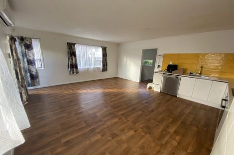 Photo of property in 2/2 Aotea Road, Glen Eden, Auckland, 0602