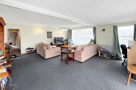 Photo of property in 1 Firth Place, Awapuni, Palmerston North, 4412