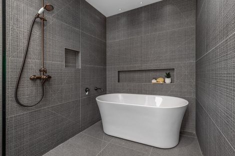 Photo of property in 14 Rotorua Grove, Aotea, Porirua, 5024