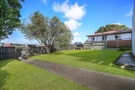 Photo of property in 3b Mountain Road, Mount Wellington, Auckland, 1060