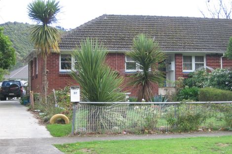 Photo of property in 37 Farmer Crescent, Taita, Lower Hutt, 5011