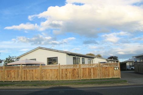 Photo of property in 2/205 Avondale Road, Greenmeadows, Napier, 4112