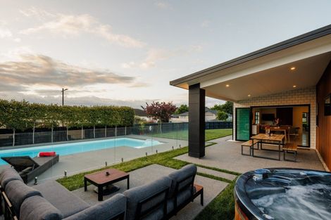 Photo of property in 13 Glaisdale Crescent, Flagstaff, Hamilton, 3210