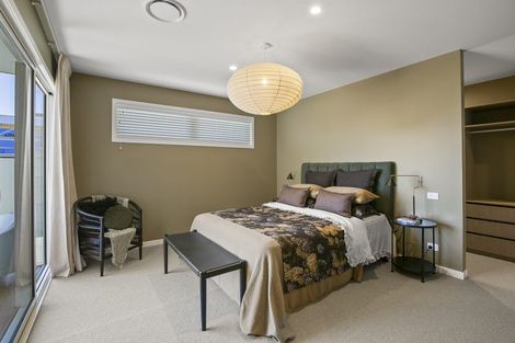 Photo of property in 63 Mangorei Road, Strandon, New Plymouth, 4312