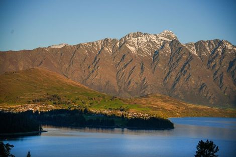 Photo of property in 6 Aspen Grove, Fernhill, Queenstown, 9300