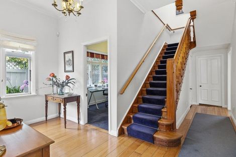 Photo of property in 8 Park Street, Thorndon, Wellington, 6011