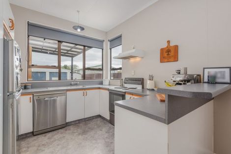 Photo of property in 9 Amelia Street, Woodville, 4920