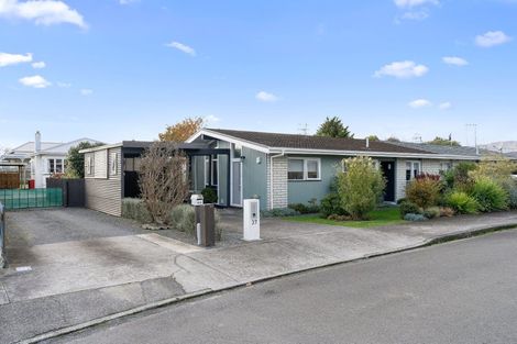 Photo of property in 37 Kent Street, Levin, 5510