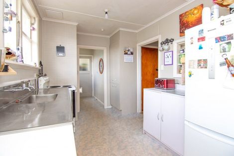 Photo of property in 10 Belfast Place, Roslyn, Palmerston North, 4414