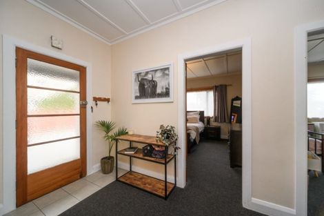 Photo of property in 15 Suzanne Grove, Kelvin Grove, Palmerston North, 4414