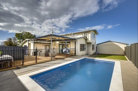 Photo of property in 61 Johns Road, Jervoistown, Napier, 4112